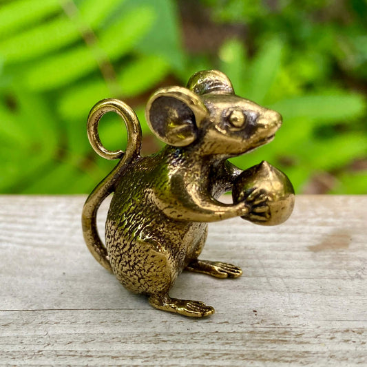 Mouse - Symbol of Curiosity, Adaptability & Awareness